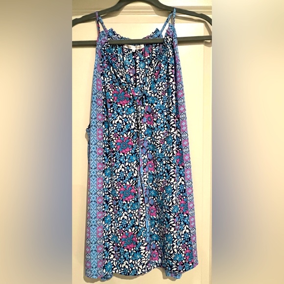 Top - Picture 2 of 3